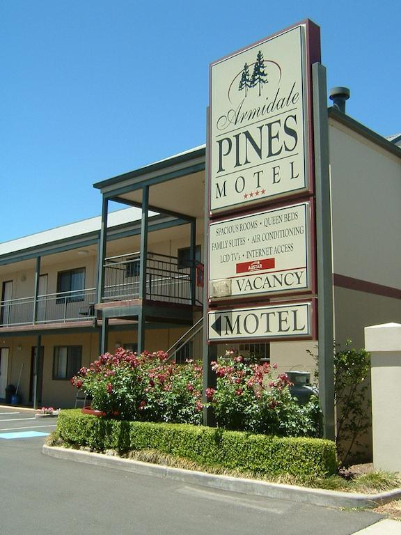 Armidale Pines Motel Экстерьер фото