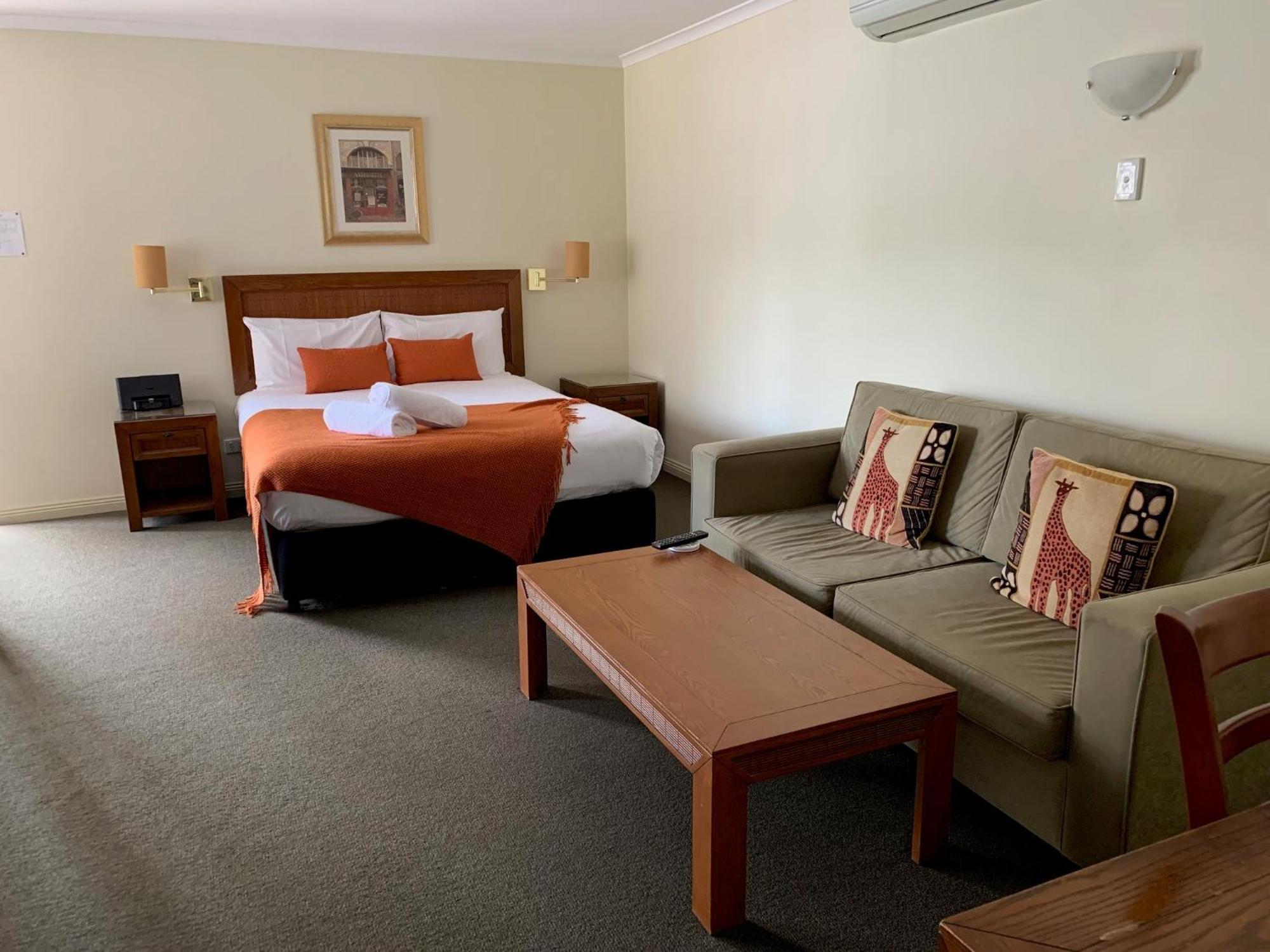 Armidale Pines Motel Экстерьер фото