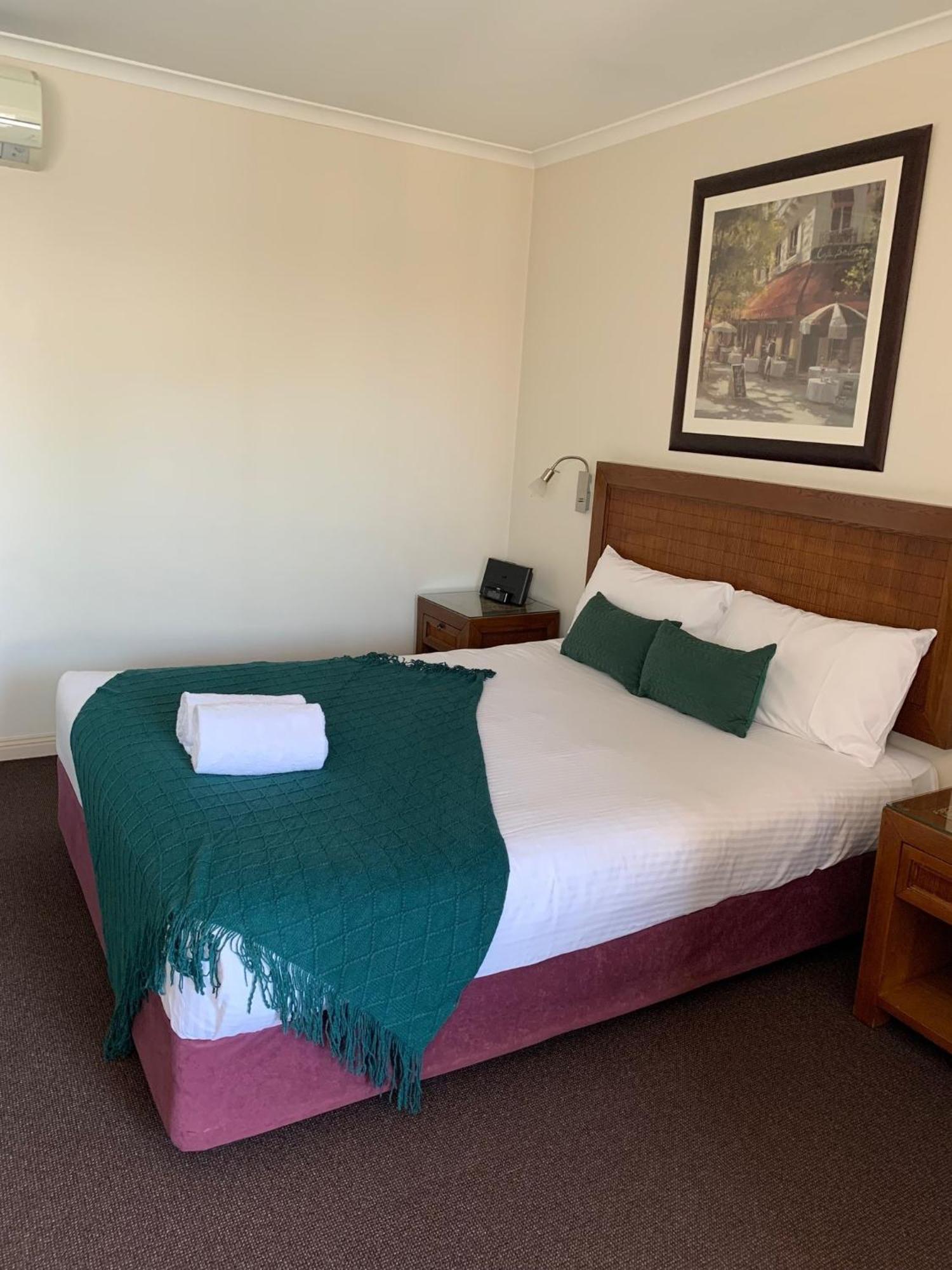 Armidale Pines Motel Экстерьер фото