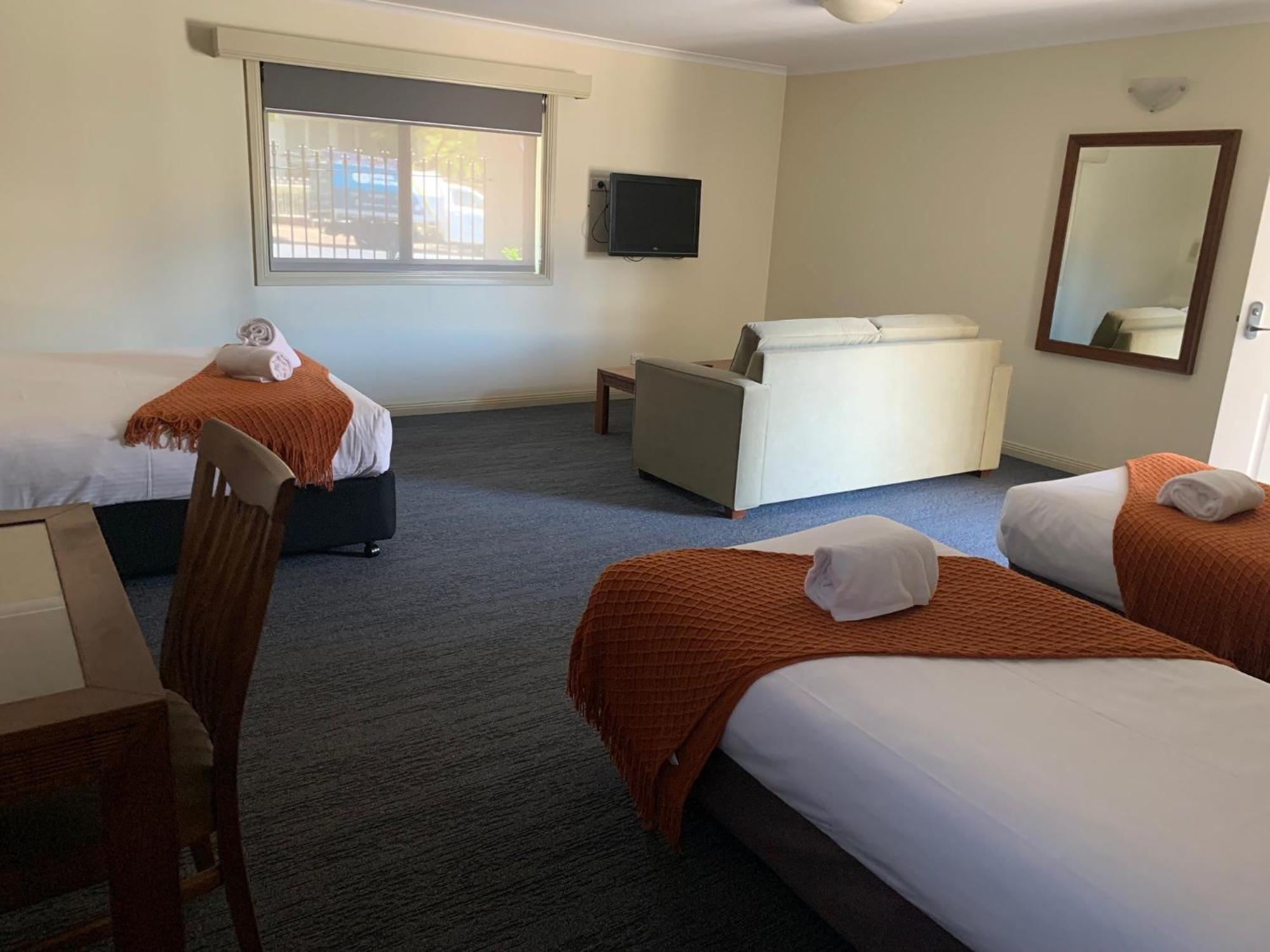 Armidale Pines Motel Экстерьер фото