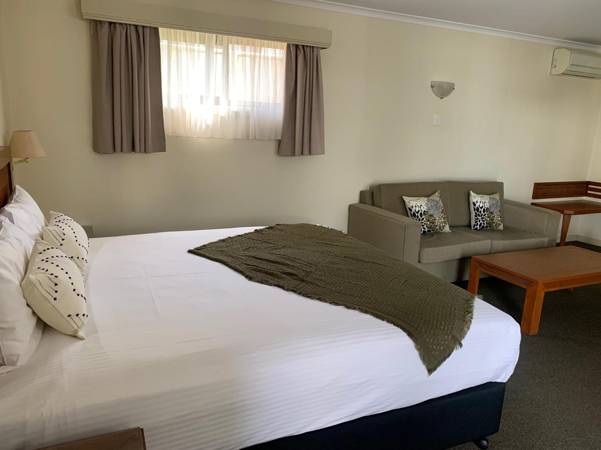 Armidale Pines Motel Экстерьер фото