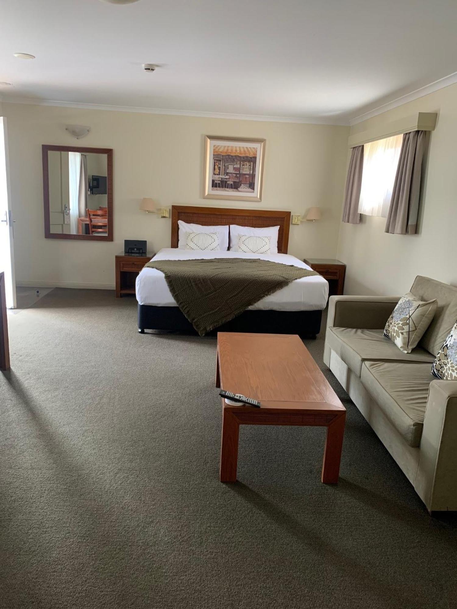 Armidale Pines Motel Экстерьер фото