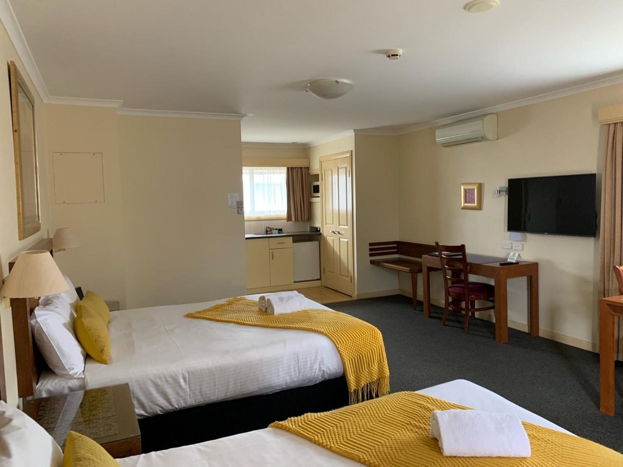 Armidale Pines Motel Экстерьер фото