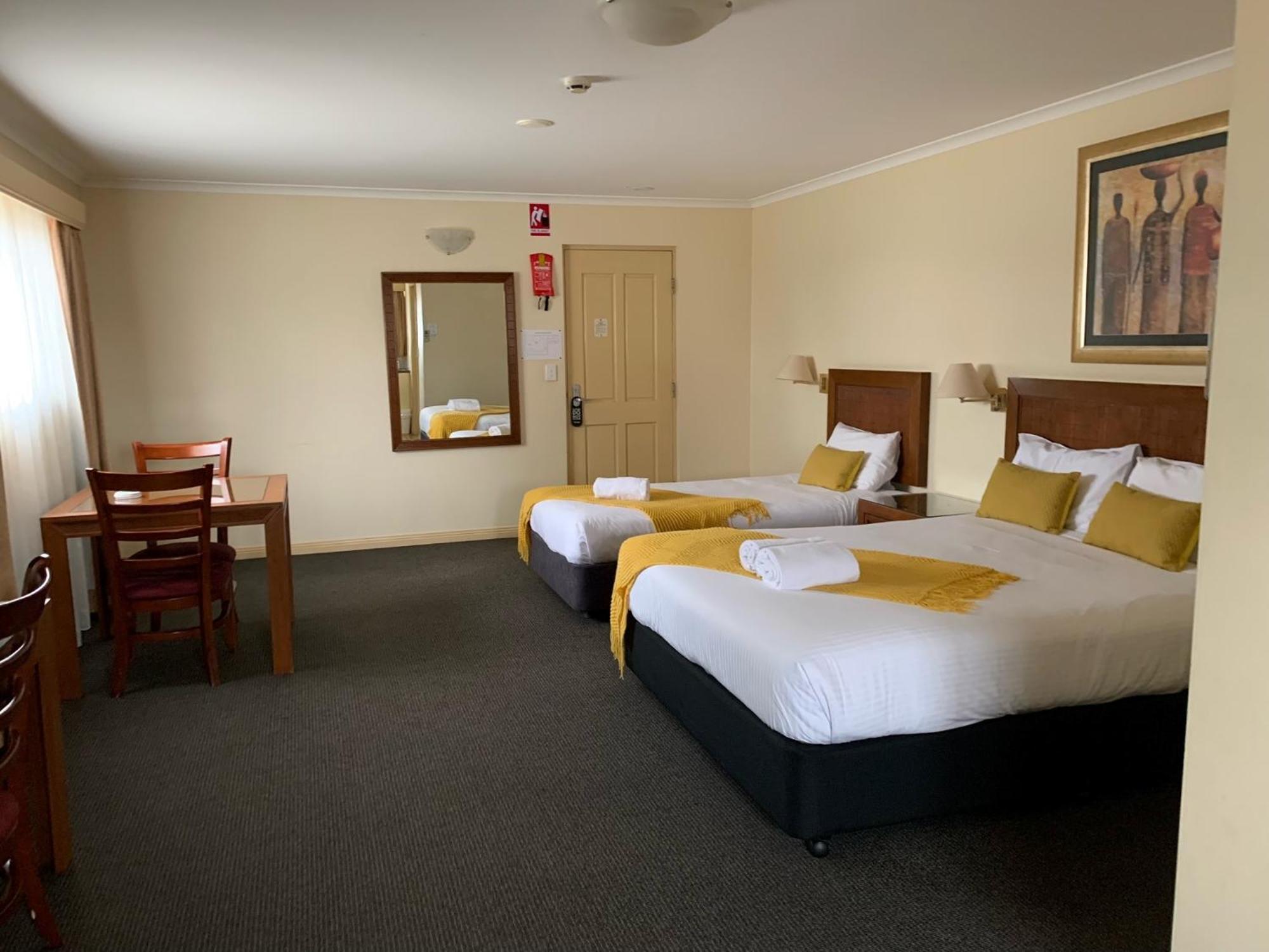 Armidale Pines Motel Экстерьер фото