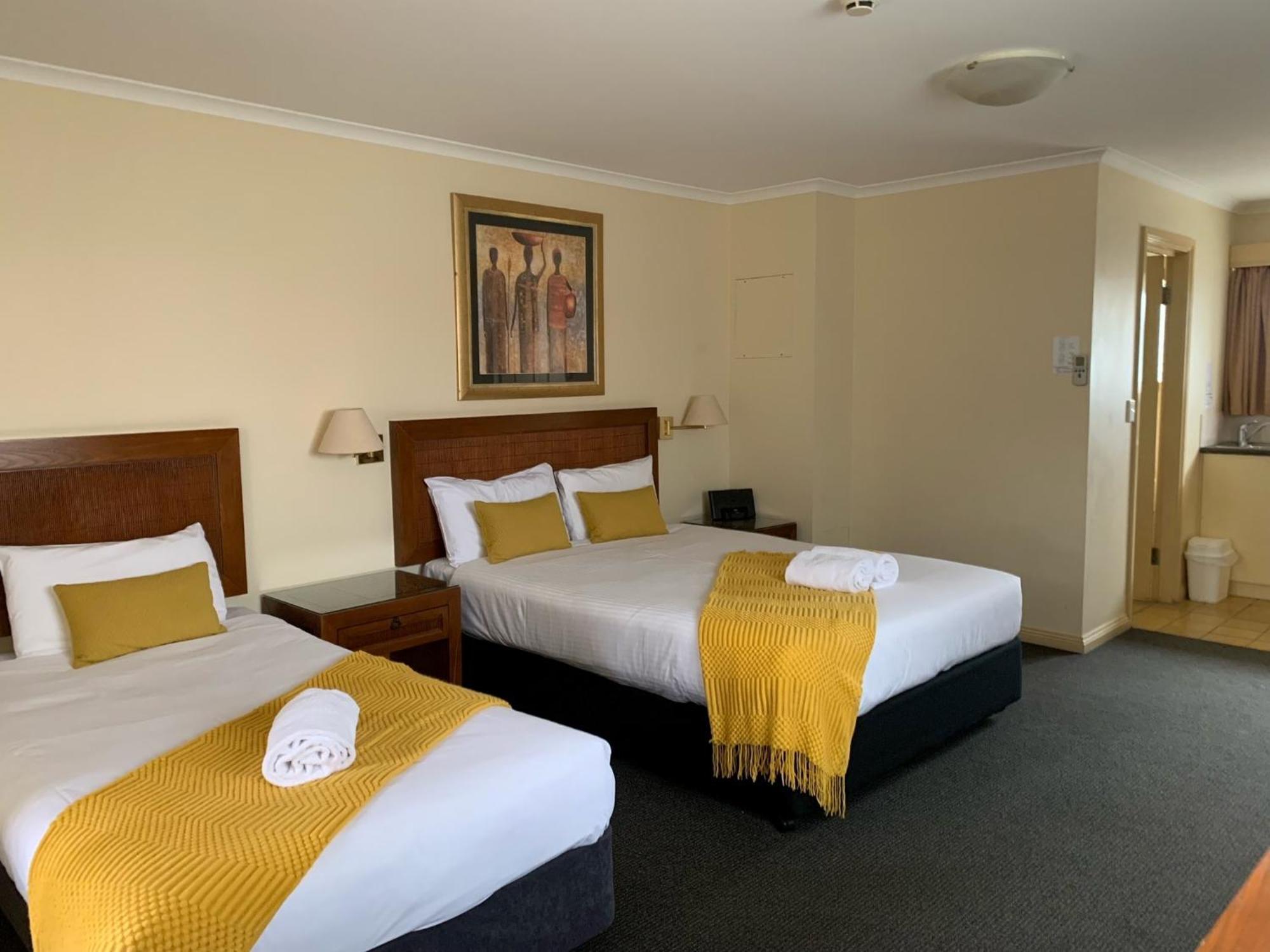 Armidale Pines Motel Экстерьер фото