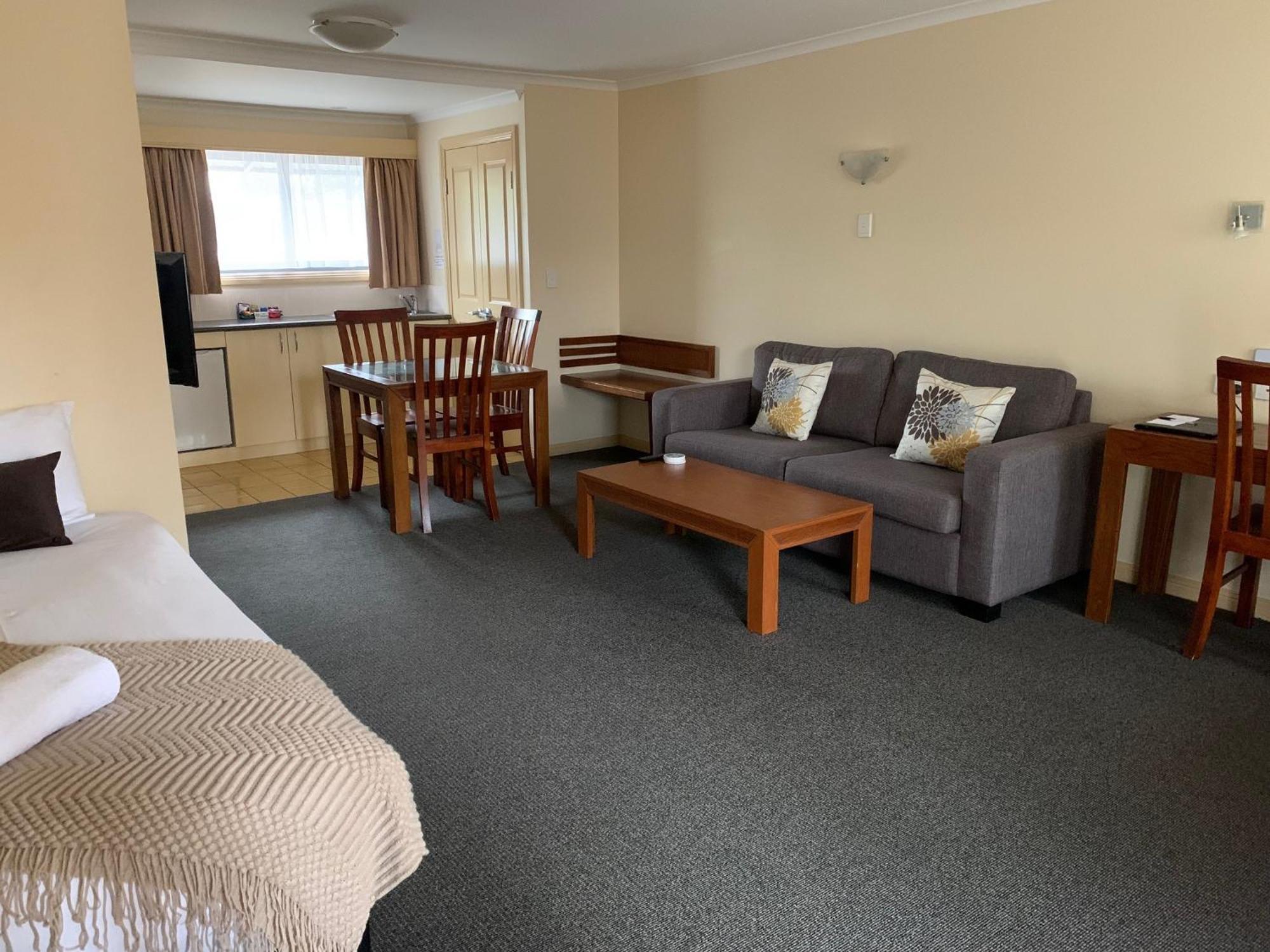 Armidale Pines Motel Экстерьер фото