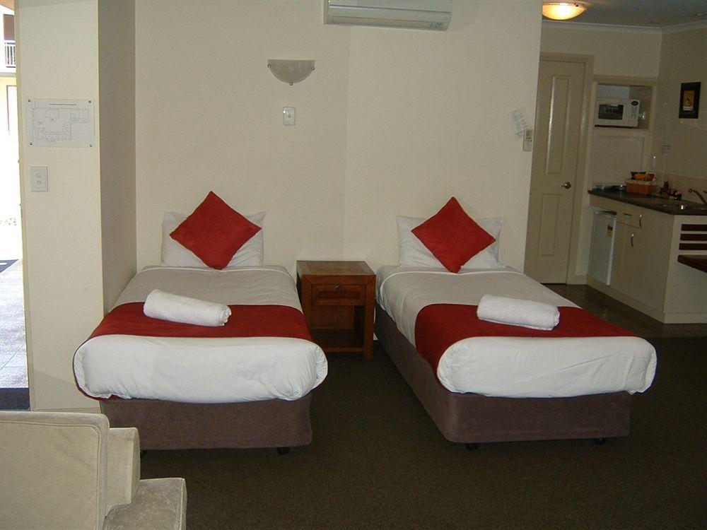 Armidale Pines Motel Экстерьер фото