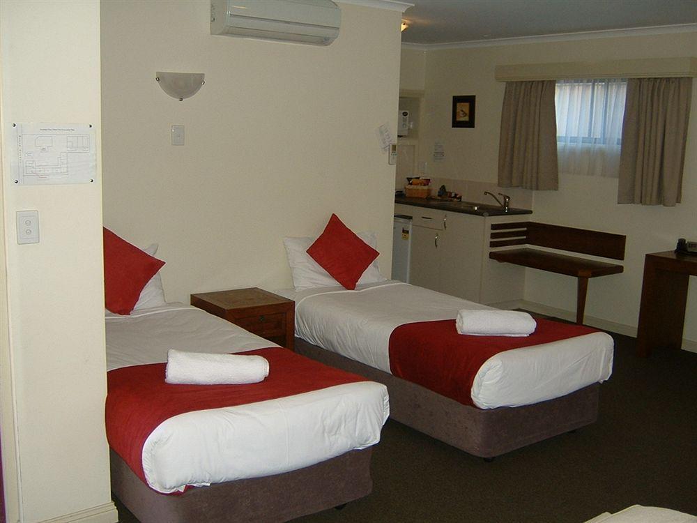 Armidale Pines Motel Экстерьер фото