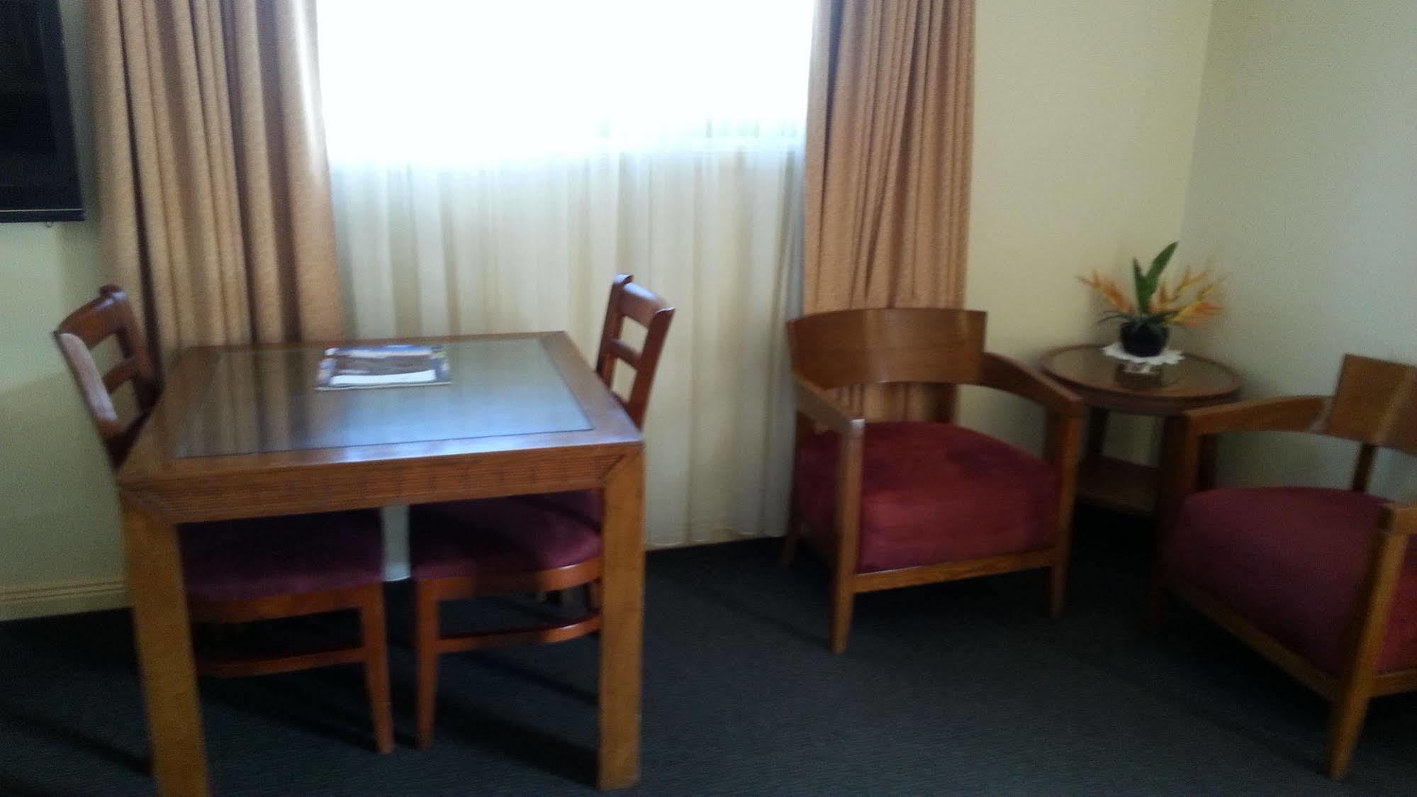 Armidale Pines Motel Экстерьер фото