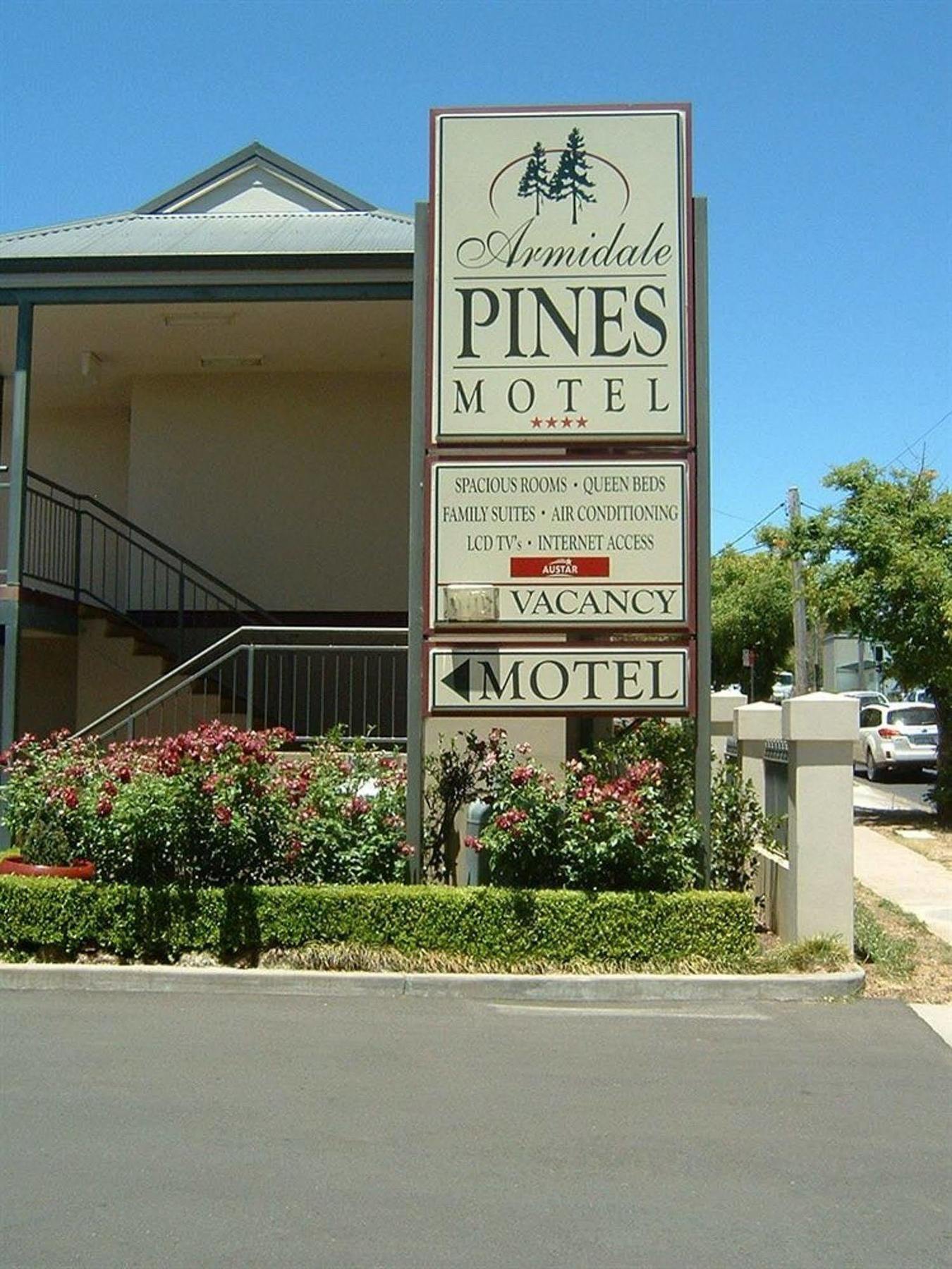 Armidale Pines Motel Экстерьер фото