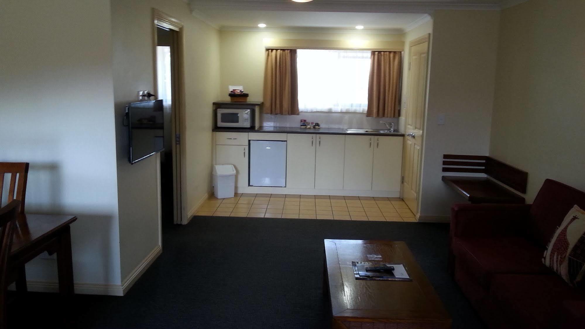 Armidale Pines Motel Экстерьер фото