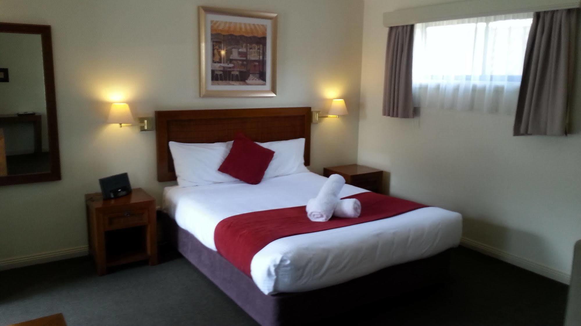 Armidale Pines Motel Экстерьер фото